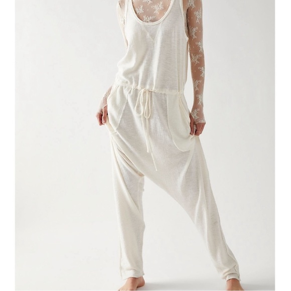 On a cloud romper - Picture 2 of 4